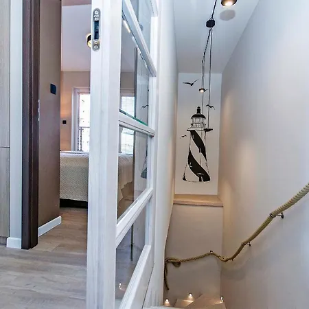 Lighthouse Iii Apartment